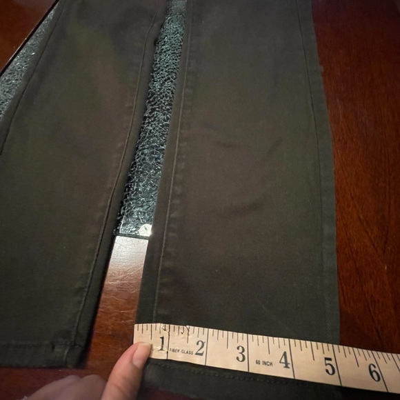 Buffalo David Bitton Green Army Stretch Mid Rise Jegging, Pocket Front seal 8/29 - Picture 11 of 12